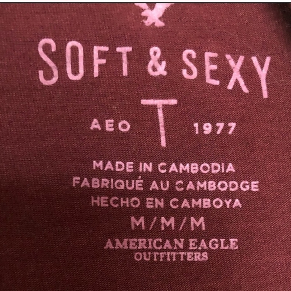 American Eagle Bring Me Snacks Soft and Sexy T - Picture 3 of 8